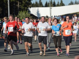 Läufer beim Thüringer Wald Firmenlauf 2016 auf der Strecke